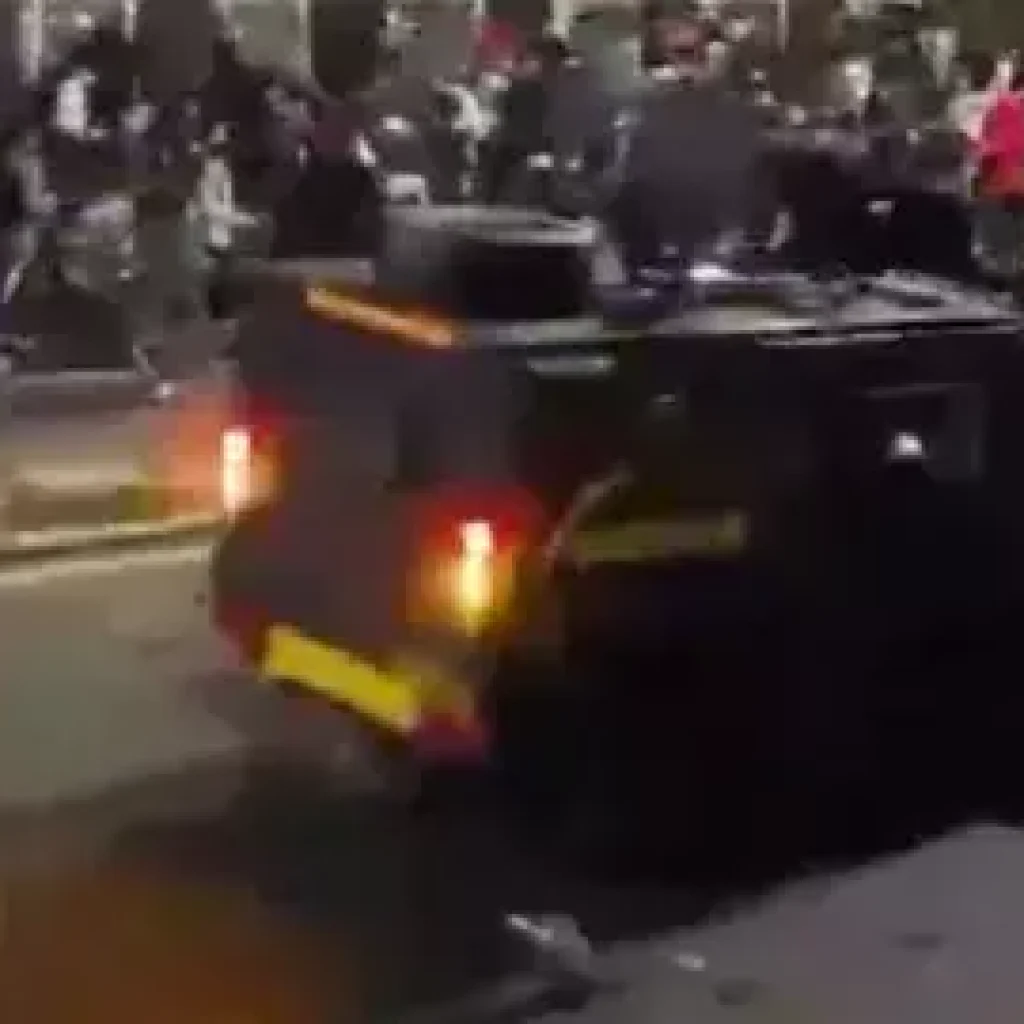 Driver Ojol Tewas Terlindas Mobil Brimob Saat Demo di DPR RI, Satu Korban Selamat