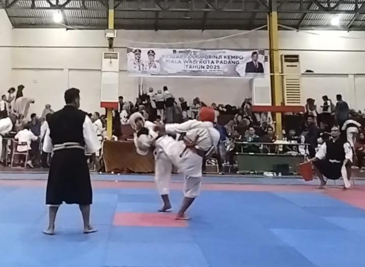 Dua Atlet Kempo Remaja Padang Panjang Raih Medali di Kejurda Sumbar 2025