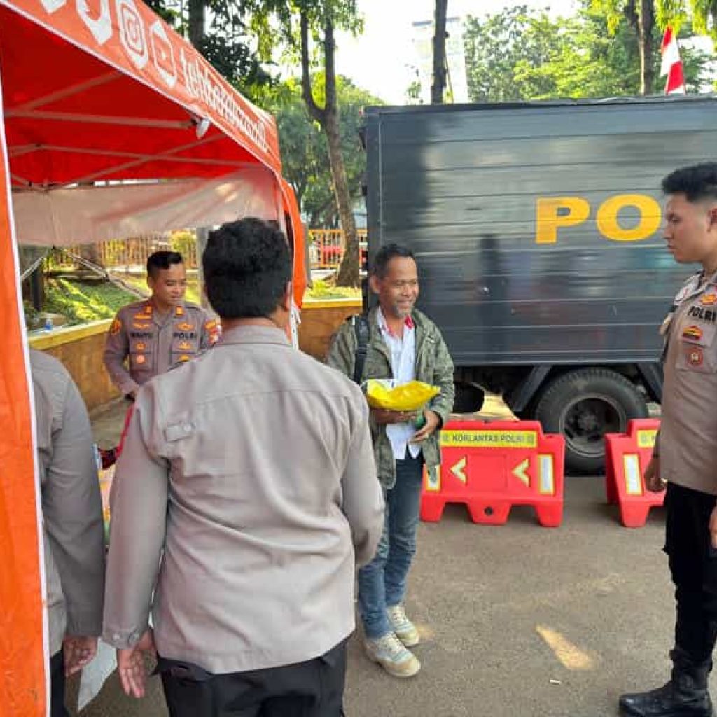 Gerakan Pangan Murah Polda Metro Jaya Sediakan Beras 5 Ton Per Hari
