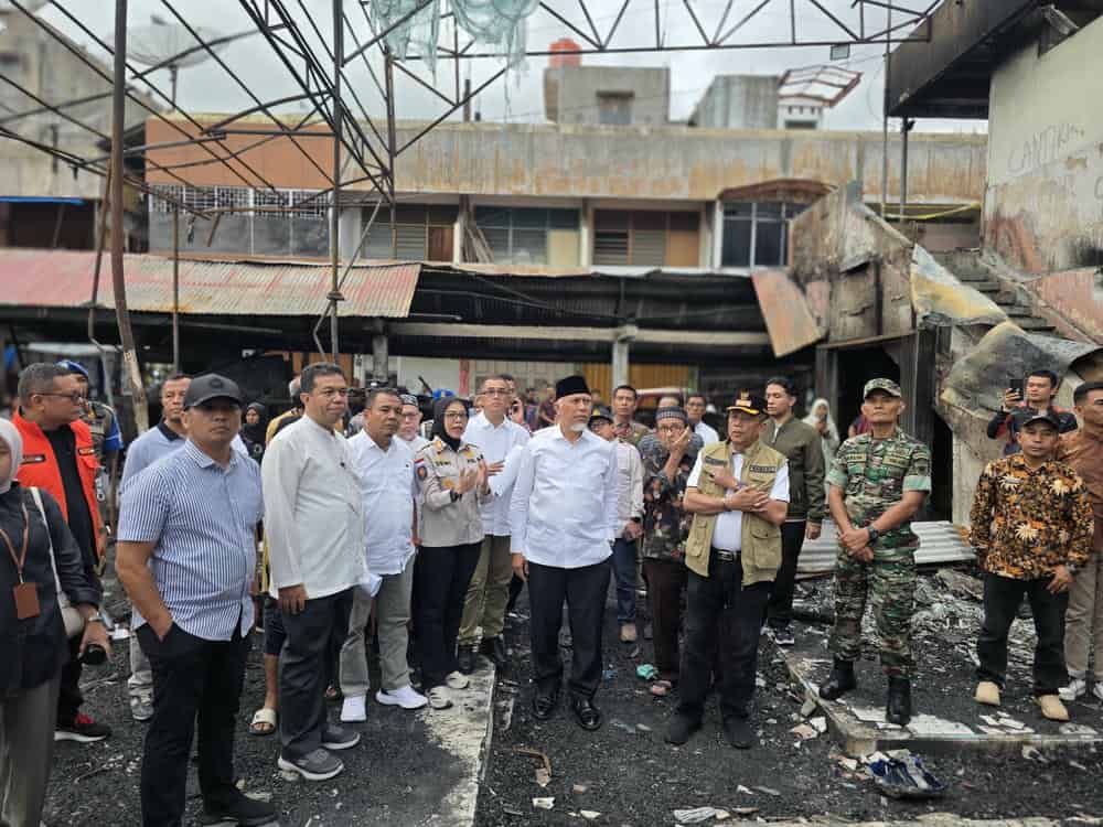 Gubernur Mahyeldi Langsung Tinjau Lokasi Kebakaran Pasar Payakumbuh, Siapkan Bantuan Segera