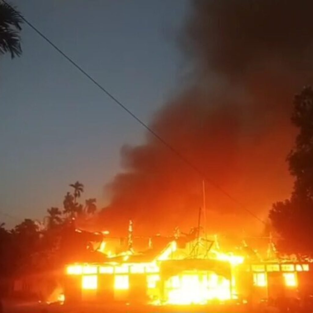 Kantor Camat Payakumbuh Terbakar, Seluruh Bangunan Hangus