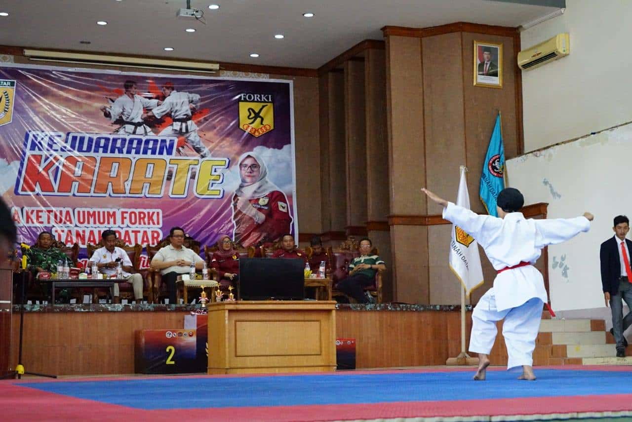 Kejuaraan Karate di Tanah Datar, Wadah Pembinaan Mental dan Fisik, Dukungan Wabup Ahmad Fadly Beri Semangat Atlet
