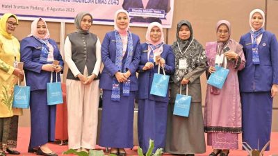 Ketua Umum BKOW Sumbar Dianita Maulin Vasko Ajak Organisasi Perempuan Perkuat Sinergi dalam Rakor Spesial