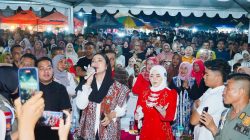 Konser Heboh Fauzana di Dharmasraya, Duet dan Aksi Panggung Bupati Annisa Jadi Puncak Kemeriahan