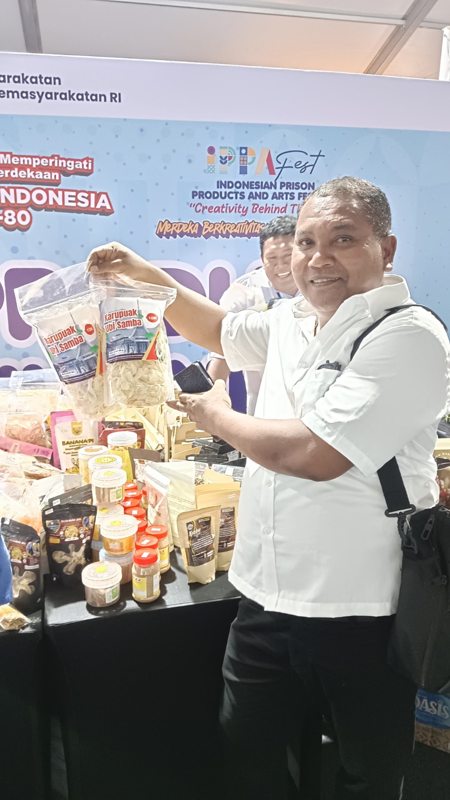 Lapas Terbuka Pasaman Perkenalkan Produk Perdana Keripik Ubi Samba di IPPAFEST Jakarta