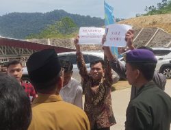 Mahasiswa UIN Imam Bonjol Tolak Kehadiran Gubernur Mahyeldi di Kampus