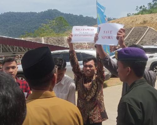 Mahasiswa UIN Imam Bonjol Tolak Kehadiran Gubernur Mahyeldi di Kampus
