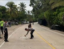 Mobil Dinas Inspektorat Dharmasraya Hancur Lebur, Tabrak Truk di Sijunjung Akibat Dugaan Microsleep