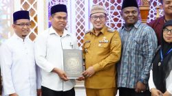 Mushaf Alquran Tulisan Tangan Meriahkan HUT RI ke-80 di Nagari Bungo Tanjung Tanah Datar
