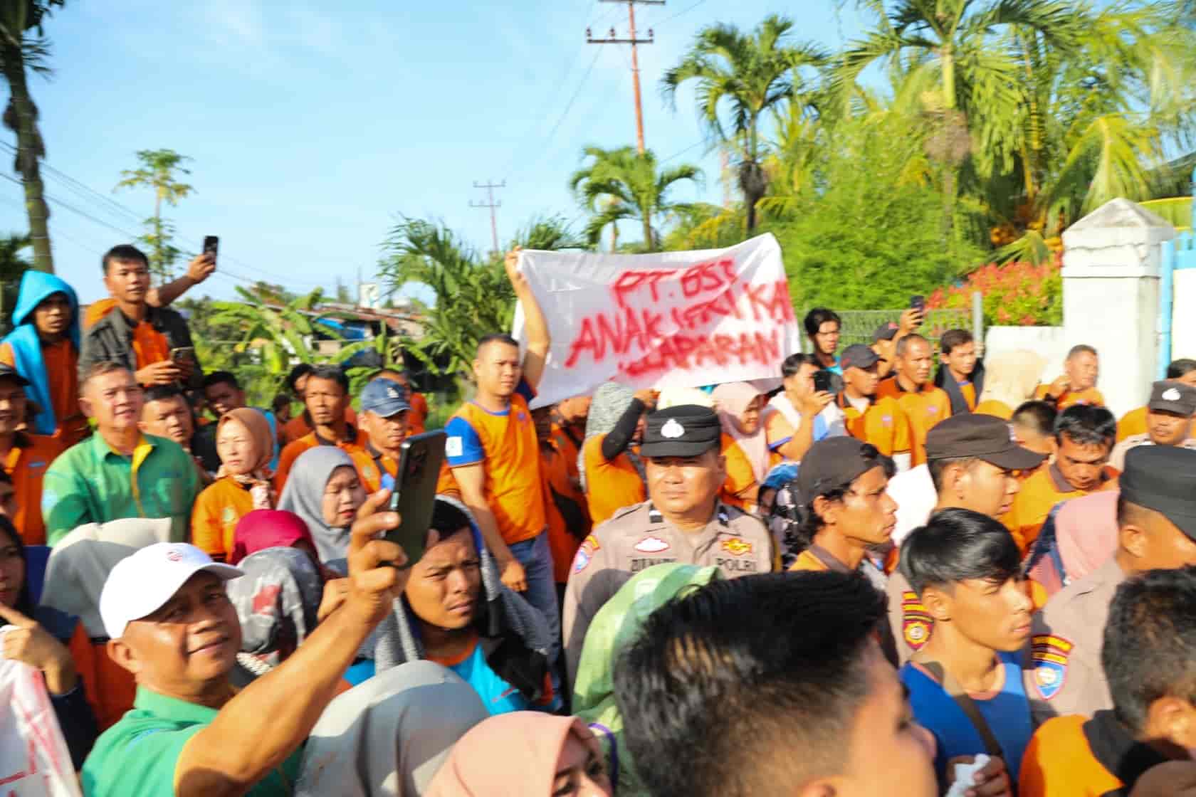 Pejabat Pemerintah Turun Tangan, Kisah Pilu Buruh PT Bumi Sarimas