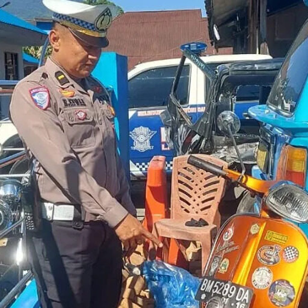 Pelajar SMK Meninggal Dunia dalam Kecelakaan Maut di Bukittinggi, Kepala Tergilas Angkot