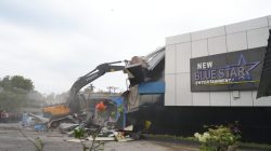 Penertiban Tempat Hiburan Ilegal: Polda Sumut Robohkan Diskotik New Blue Star di Langkat
