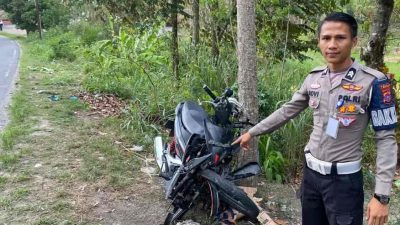 Pengendara Motor Tewas Setelah Tabrakan dengan Pikap di Solok