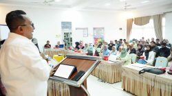 Pentingnya Bantuan Sosial Tepat Sasaran Bupati Eka Putra Buka Rakor SLRT dan Sosialisasi DTSEN di Tanah Datar