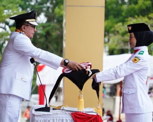 Peringatan HUT Kemerdekaan RI ke-80 di Tanah Datar Berlangsung Khidmat, Bupati Eka Putra Pimpin Upacara di Lapangan Cindua Mato