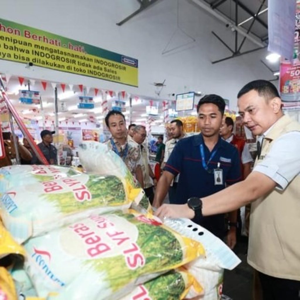 Polda Jatim dan Bulog Gencar Salurkan Beras Murah, Ribuan Ton Beras SPHP Tersedia