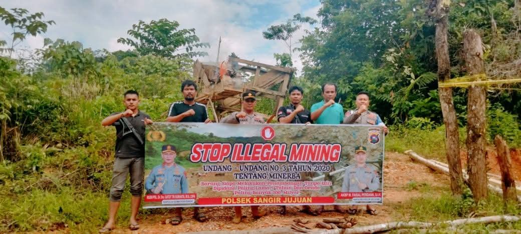 Polisi Solok Selatan Gerebek Tambang Emas Ilegal di Sungai Momo, Pelaku Kabur