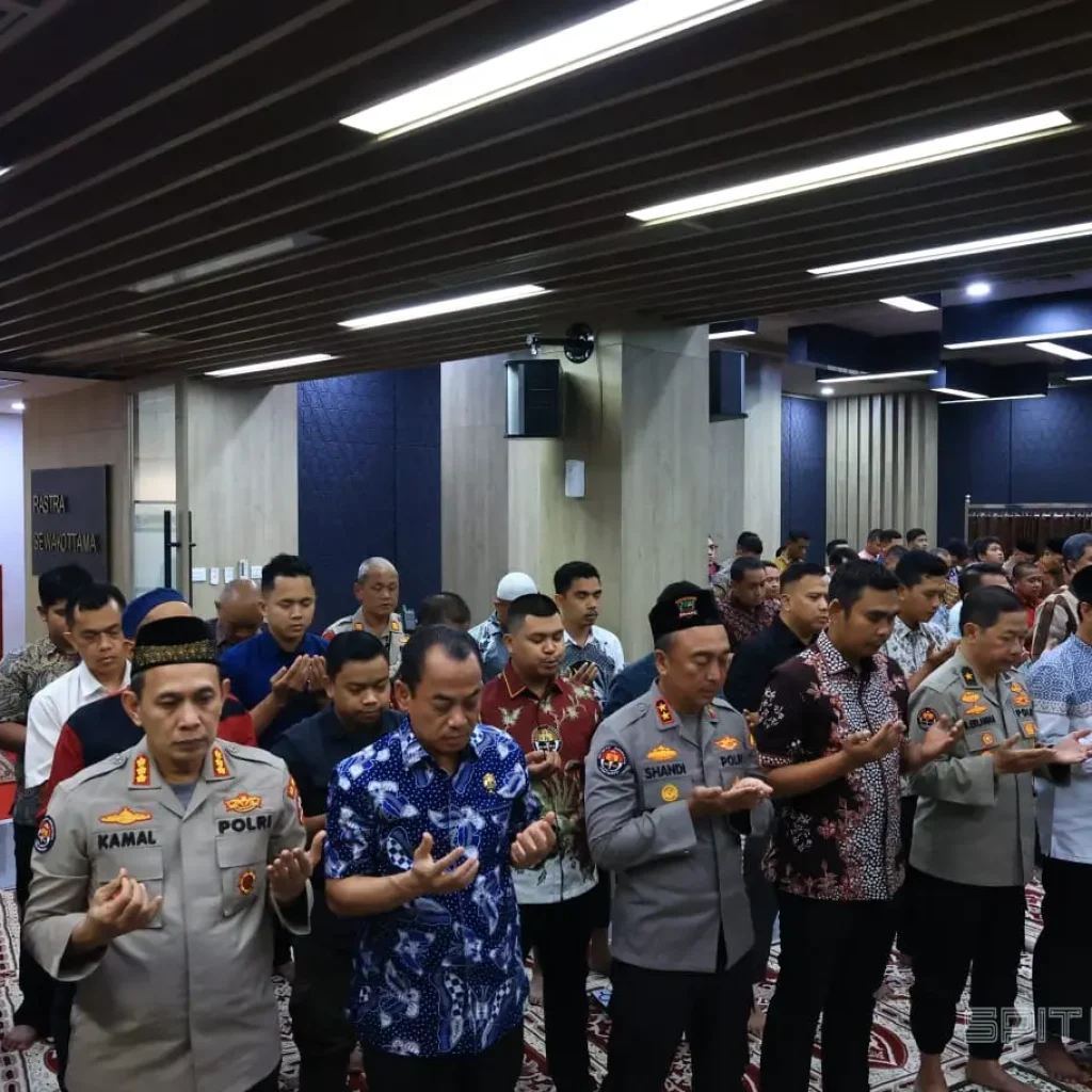 Polri Gelar Salat Gaib untuk Driver Ojol Affan Kurniawan, Wujud Duka Mendalam