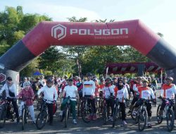 Ratusan Peserta Ramaikan Fun Bike HUT Kemerdekaan RI di Padang Pariaman, Bupati Ikut Serta