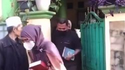 Umi Cinta Klarifikasi Isu ‘Masuk Surga Bayar Rp1 Juta’, Bersumpah di Atas Al-Quran