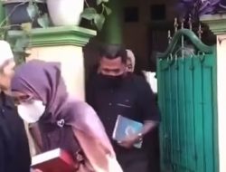 Umi Cinta Klarifikasi Isu ‘Masuk Surga Bayar Rp1 Juta’, Bersumpah di Atas Al-Quran