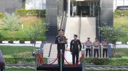 Wakapolda Sumbar Pimpin Upacara HUT ke-80 RI, Ajak Seluruh Personel Jaga Persatuan