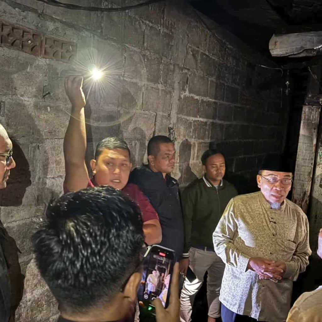 Wakil Wali Kota Padang Kunjungi Korban Kebakaran di Lubuk Begalung