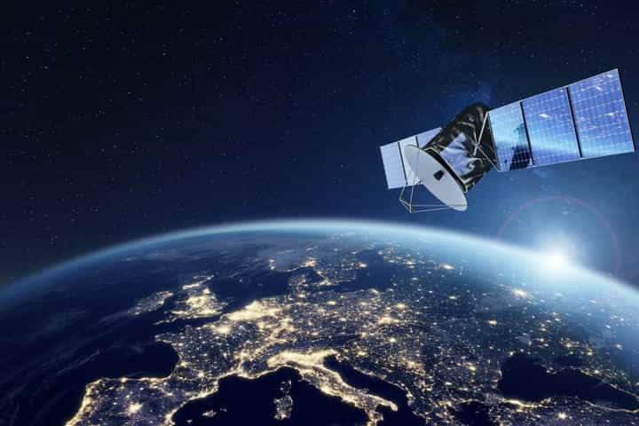 Tiongkok Uji Panggilan Video Satelit ke Smartphone 5G Pertama di Dunia, Tantang Dominasi Global