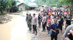 Bantuan Cepat Polres Lampung Barat Wujud Nyata Polri di Tengah Bencana Banjir Suoh