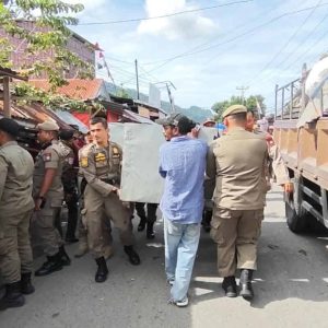 Heboh! Penertiban Bangunan Liar di Pasar Parak Laweh Padang Bikin Jalan Kembali Lancar