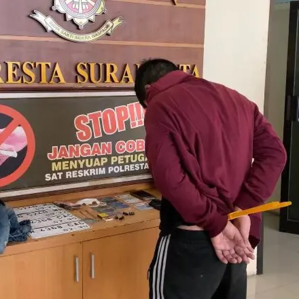 Maling Cerdik Ganjal ATM, Uang Ratusan Juta Rupiah Milik Korban Lenyap!