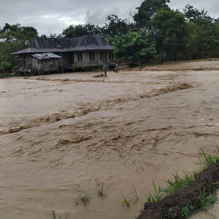 Nagekeo Berduka: Mengungkap Fakta Pilu Banjir Bandang dan Perjuangan Korban di Tengah Status Tanggap Darurat