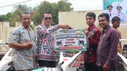 Dharmasraya Genjot Pertanian! 10 Traktor Roda Dua Diserahkan Langsung Kepada Kelompok Tani Aktif