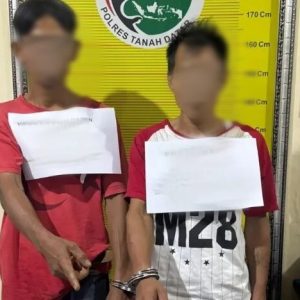 GEREBEK RUMAH! Polisi Bekuk Dua Pengedar Narkoba di Tanah Datar, Puluhan Paket Sabu Disita