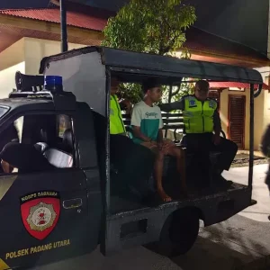 Geger! Mahasiswa Asal Riau Digerebek Warga Tanpa Busana di Kos Padang, Terancam Sanksi Berat