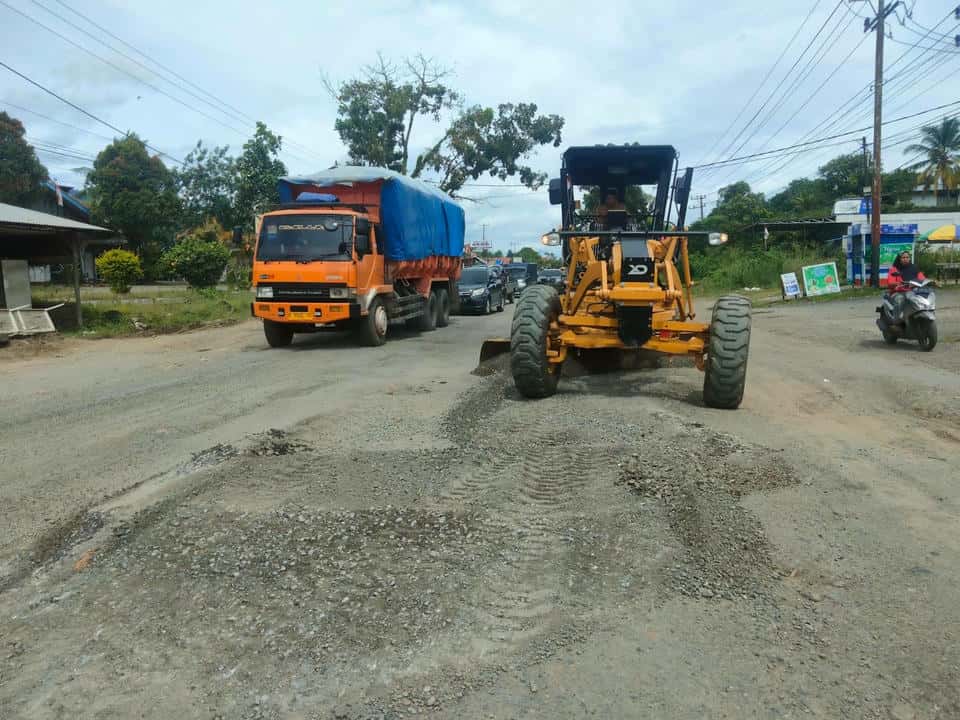 Jalan Lintas Sumatera Km 3 Pulau Punjung Diperbaiki BPJN Sumbar, Akses Ekonomi Lancar