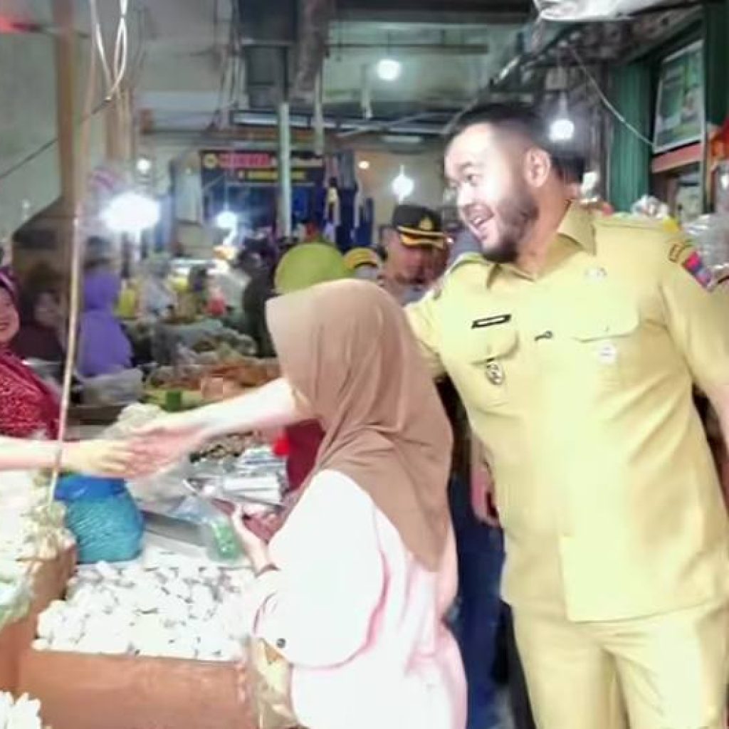 Pasar Lubuk Buaya Padang: Rahasia Harga ‘Manenggang’ yang Diburu Pengusaha Kuliner