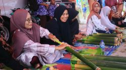 Prosesi Khas Malamang Tandai Festival Mauluik Gadang Padang Pariaman 2025, Ribuan Warga Tumpah Ruah
