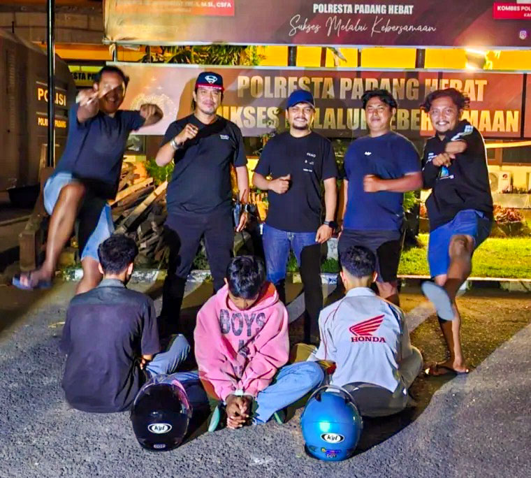 Tiga Pelajar di Padang NEKAT Peras dan Rampas Motor Korban di Tengah Jalan, Begini Modus Liciknya