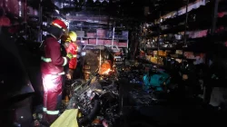 Tragedi Dini Hari di Padang: Kebakaran Ruko Oli Olo Tewaskan Anak Pemilik, Kerugian Rp1,5 Miliar