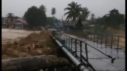 Akses Terputus! Lima Jembatan Putus di Kota Padang Akibat Cuaca Ekstrem