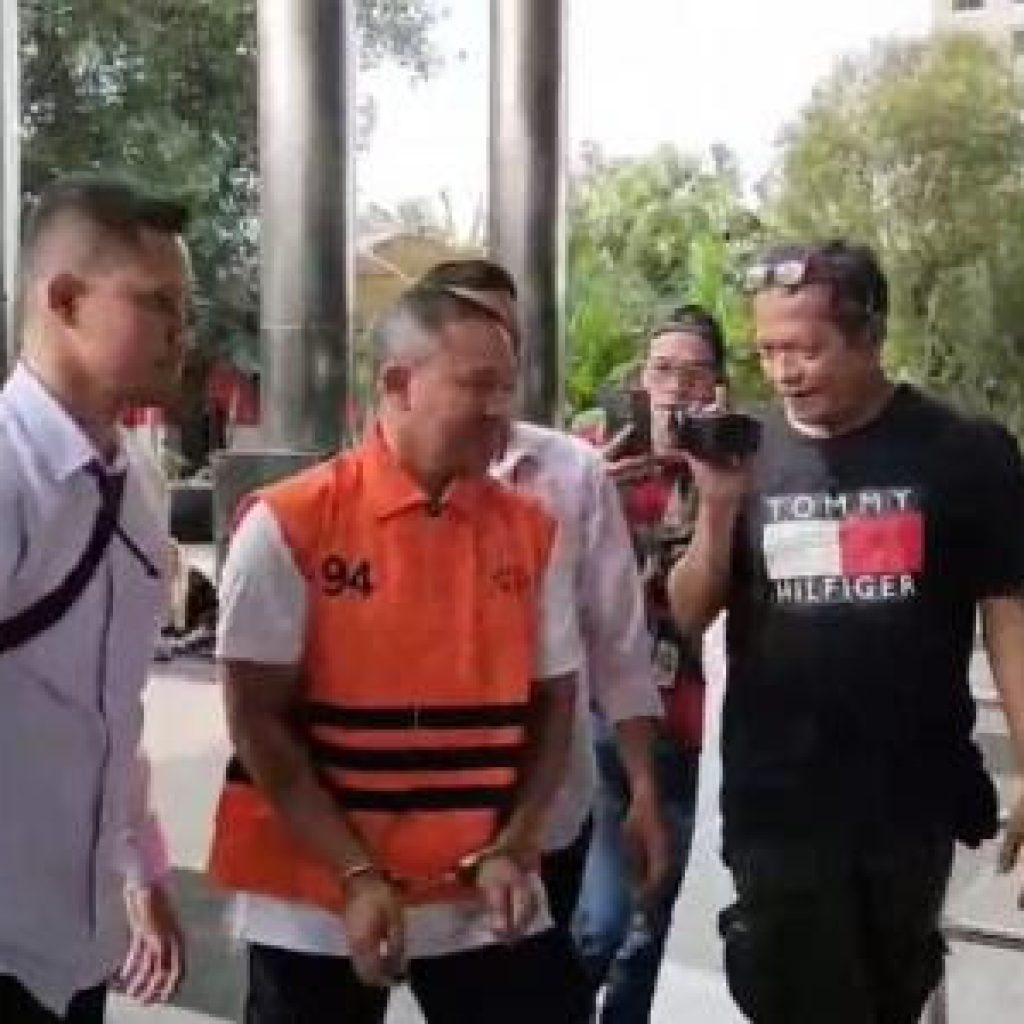 Gubernur Riau Abdul Wahid Resmi Ditahan KPK, Tersangka OTT Kasus Korupsi Proyek Infrastruktur