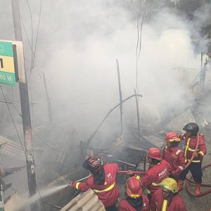 Tragis! Ibu dan Anak Tewas Terjebak dalam Kebakaran Padang Alai Parak Kopi di Tepi Banjir Kanal