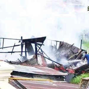 Kebakaran Rumah Kontrakan Bukittinggi Hancurkan Tempat Tinggal 4 Keluarga
