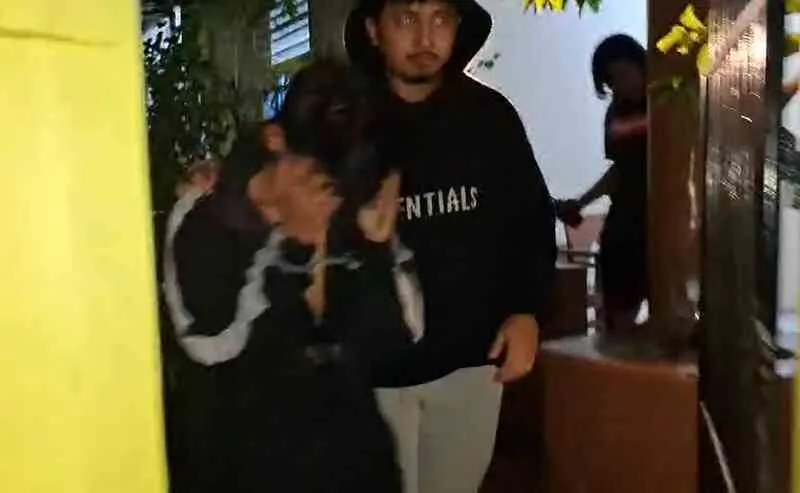 Mahasiswa Curi iPhone di Padang Ditangkap Tim Klewang Saat Jalan Kaki Dekat Lokasi Kejadian