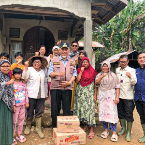 Akses Jalan Lumpuh Total, Ini Tanggapan Cepat Mahyeldi Saat Tinjau Korban Bencana Limapuluh Kota