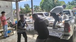 Bupati Yulianto Antar Langsung Bantuan Bencana Jorong Sikabau ke Lokasi Terdampak