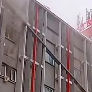 Hotel New Hollywood Pekanbaru Terbakar, Api Diduga Muncul dari Kamar Tamu