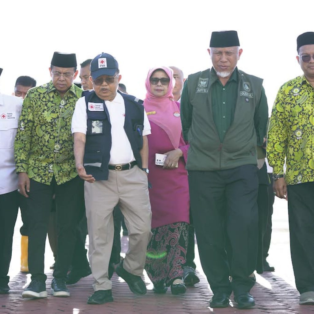 Jusuf Kalla Datang ke Sumbar, Tinjau Langsung Lokasi Banjir Bandang