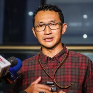 KPK Sita Uang Tunai dan Dokumen Penting Usai Geledah Rumah Plt Gubernur Riau